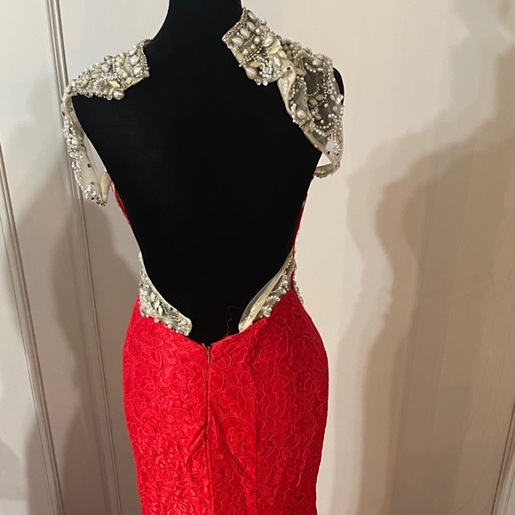 Formal Wear - Picture 3 of 3